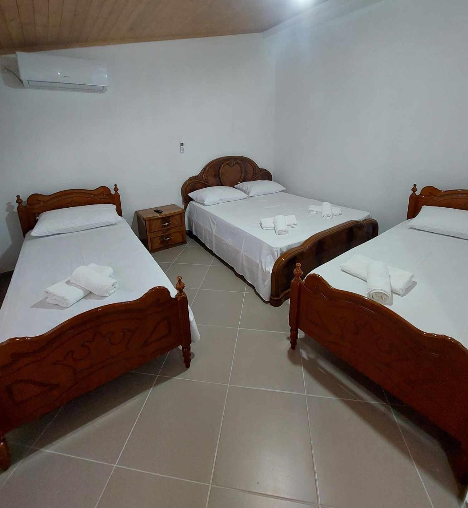 Guest House Xhaferaj Берат Экстерьер фото